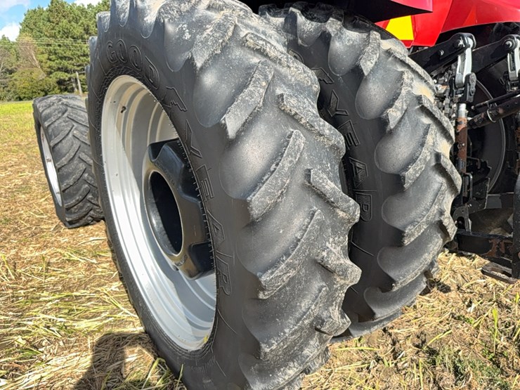 case-ih-magnum-335-image-64