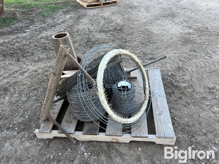 pallet-of-fencing-wire-image-2