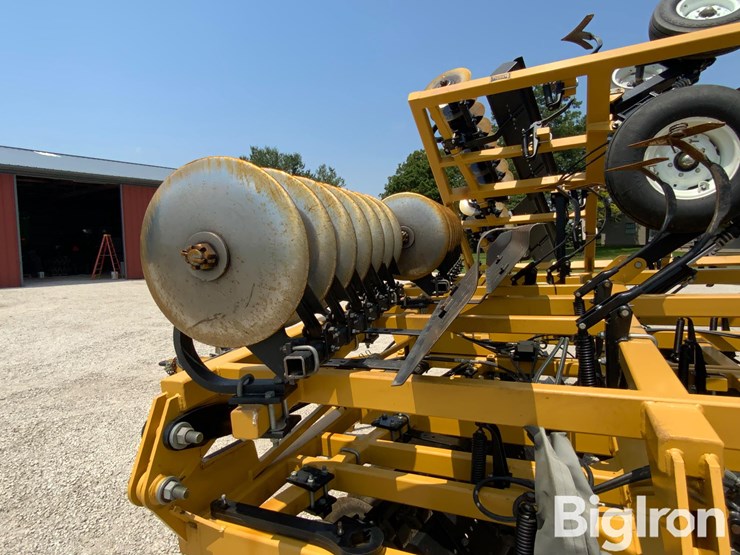 2010-landoll-876-35-image-16