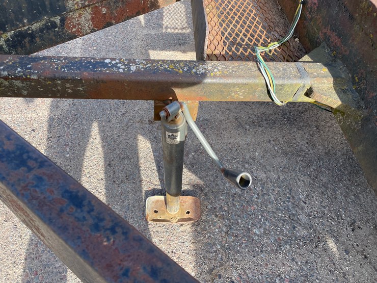 #1468-•-tandem-flatbed-trailer-(no-title)-image-16