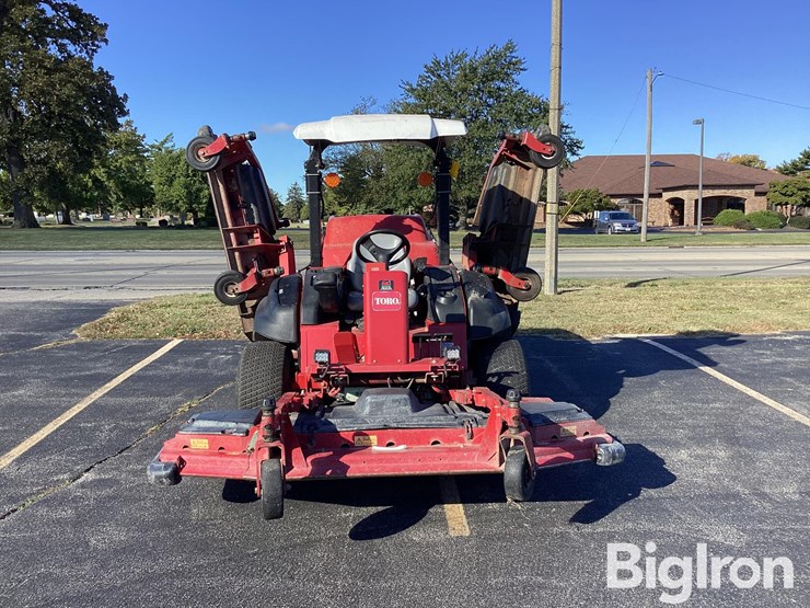 toro-groundsmaster-5900-image-2