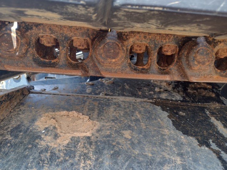 19-deere-135g-image-33