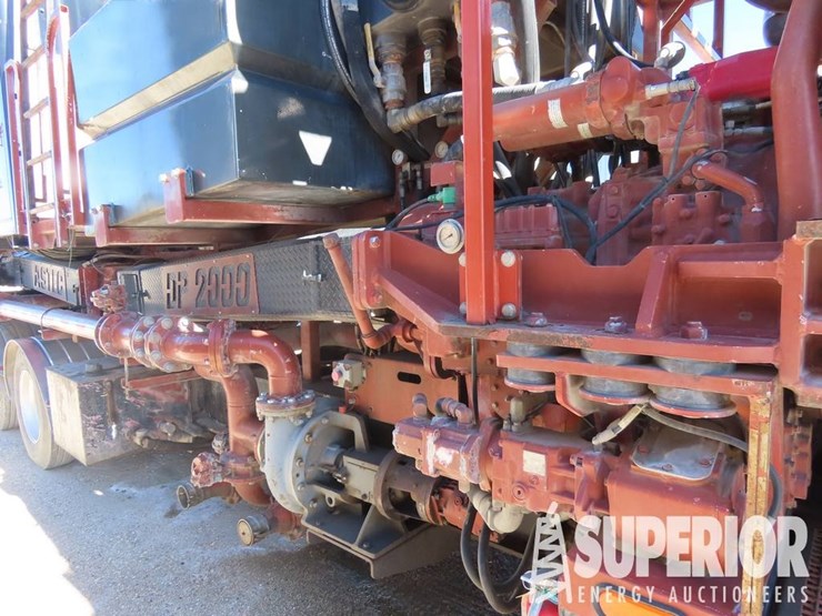 2012-caterpillar-c27-image-12