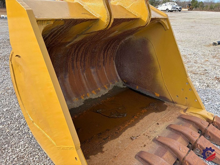 caterpillar-349-image-6