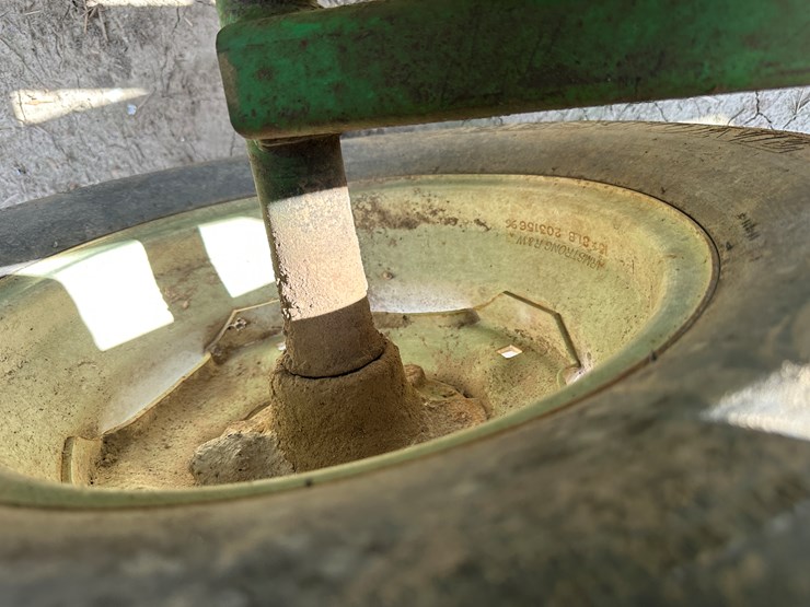 john-deere-635-image-13