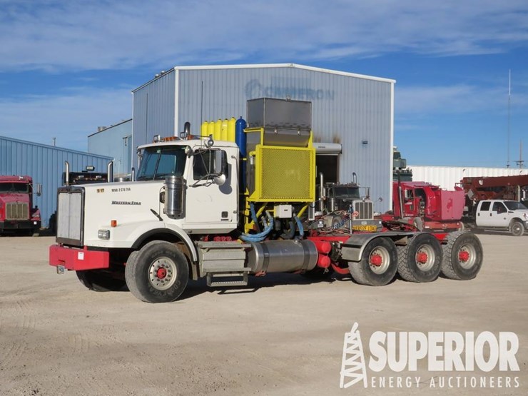 (x)-(5-64)-2013-western-star-w4900-3-axle-wet-kit...-image-1