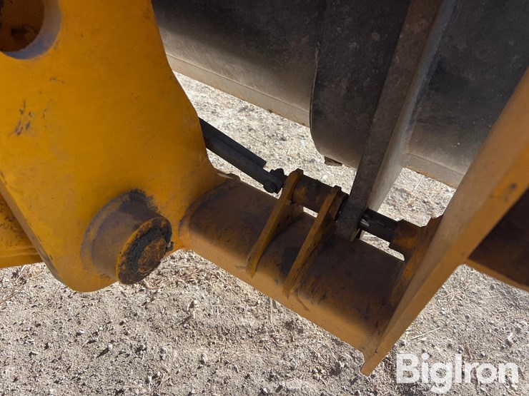 2020-jcb-542-70ag+-telehandler-image-18