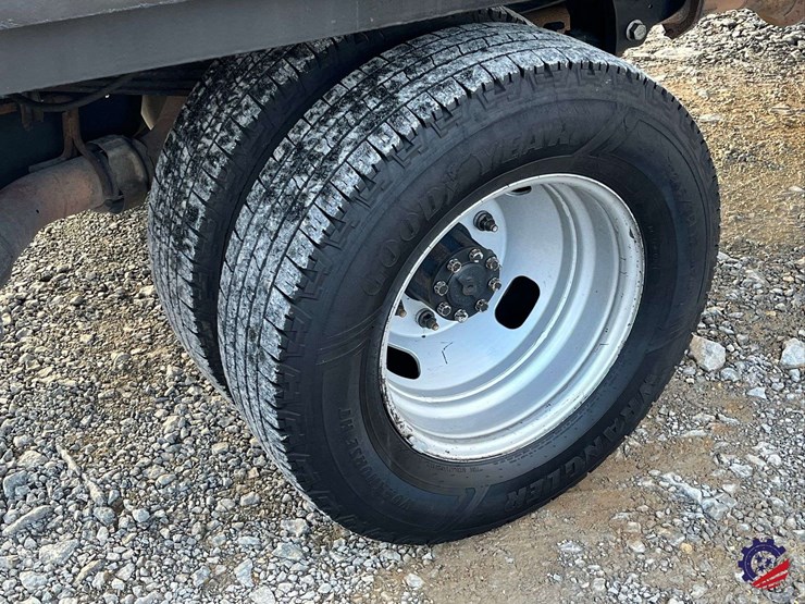 2019-ford-f350-xl-image-9