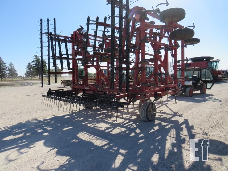 case-ih-4300-image-3
