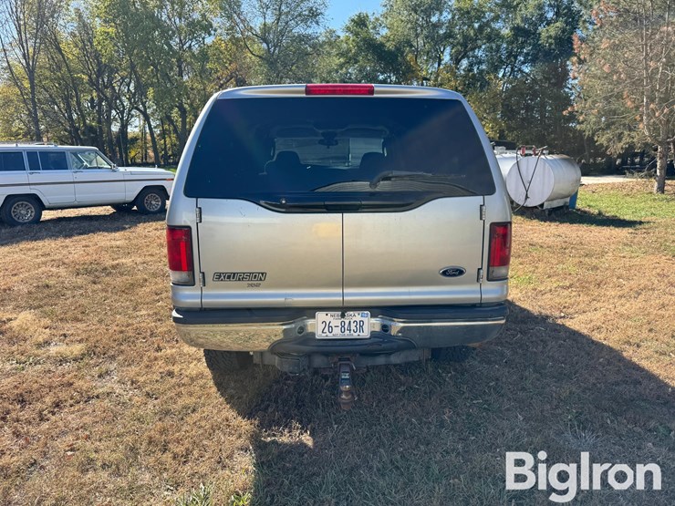 2003-ford-excursion-image-6