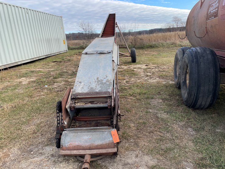 #1409-•-little-giant-elevator-image-2