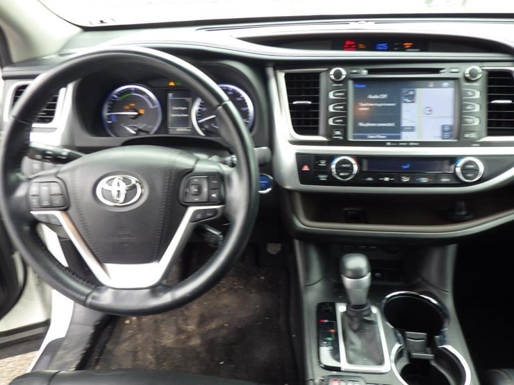 2017-toyota-highlander-image-9