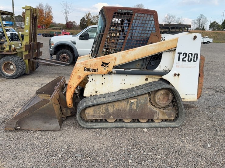 bobcat-t200-image-11
