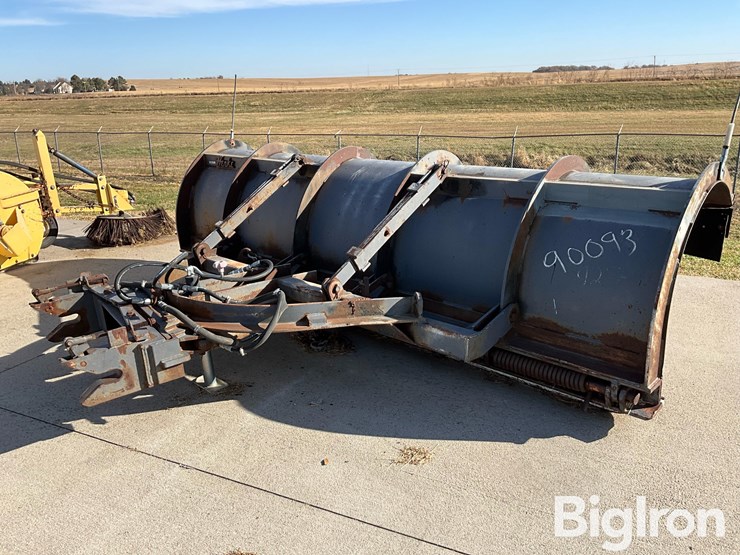 international-7400-image-5