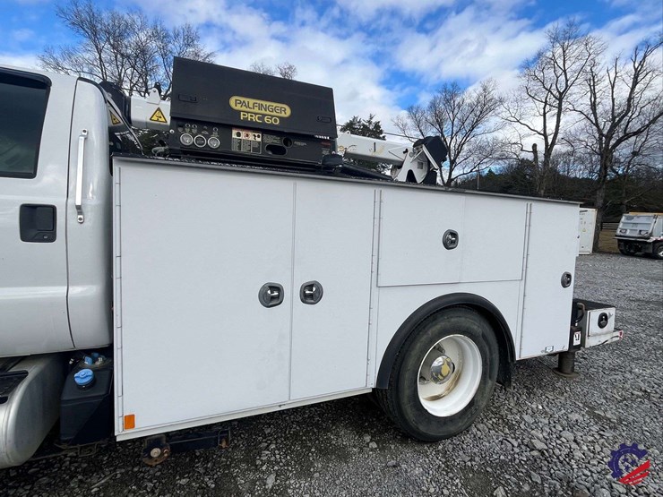 2013-ford-f750-image-18