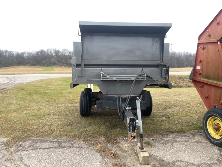 heil-trailer-image-2