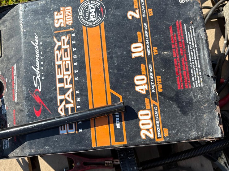 misc-pallet-of-battery-chargers-image-15