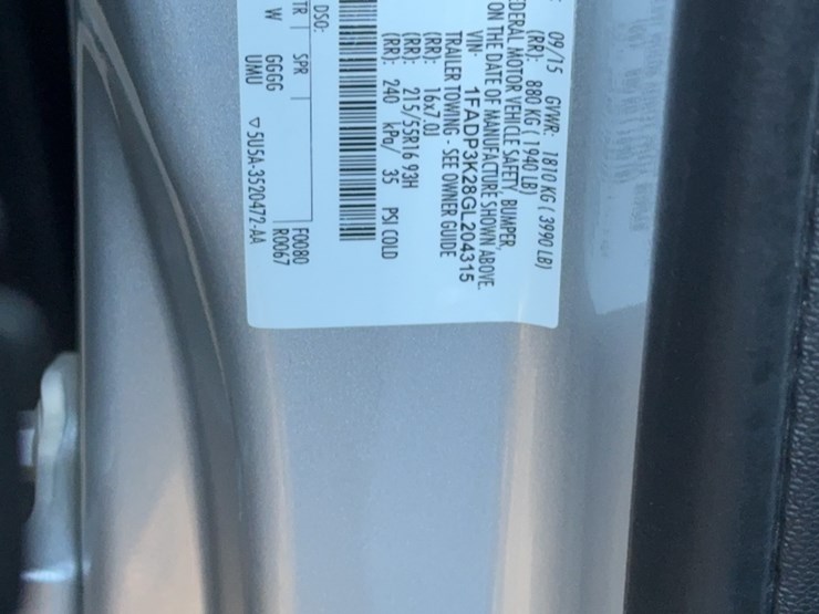 #3008-•-2015-ford-focus-car-image-18