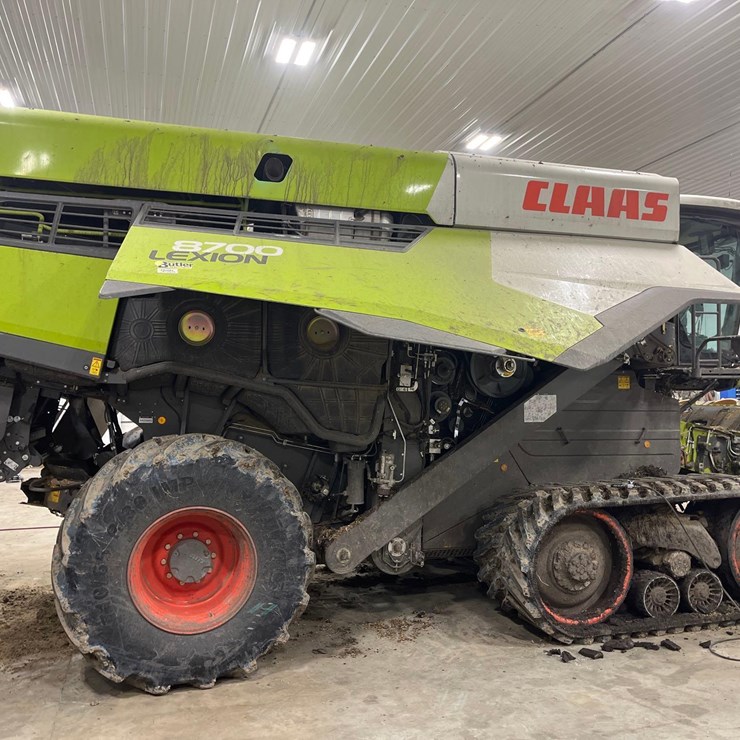 2020 CLAAS LEXION 8700