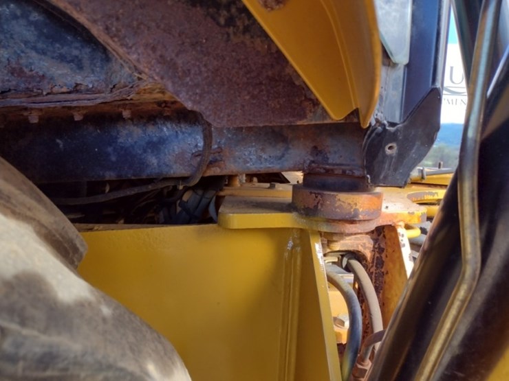 caterpillar-420e-image-29