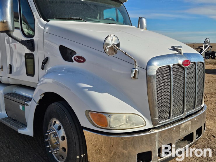 2007-peterbilt-387-image-11