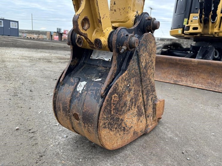 2022-caterpillar-302.7cr-image-12