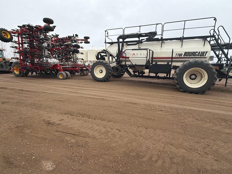 2016-bourgault-3320-66-image-9
