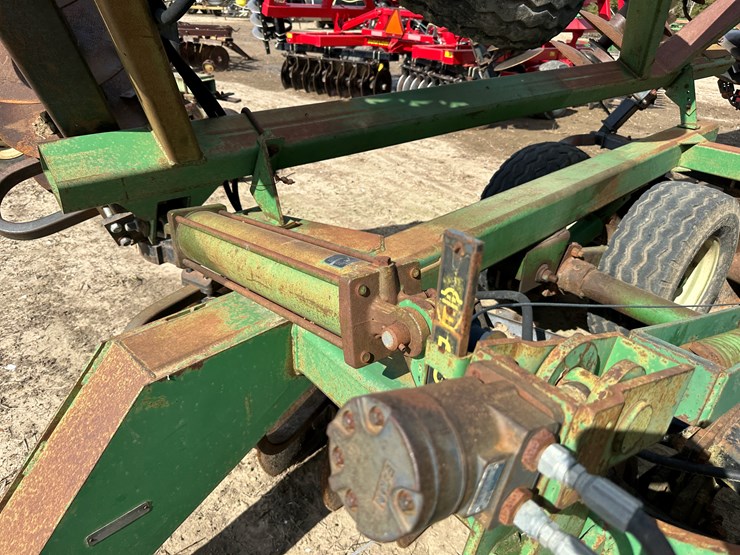 john-deere-635-image-37