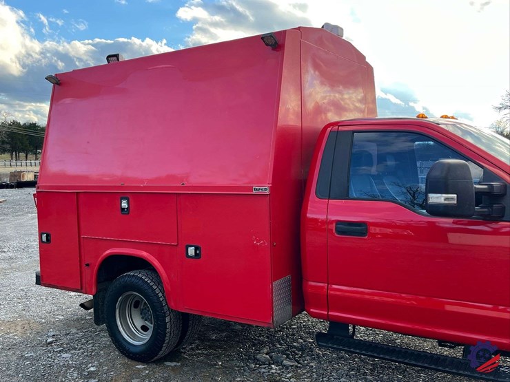 2017-ford-f350-xl-image-38