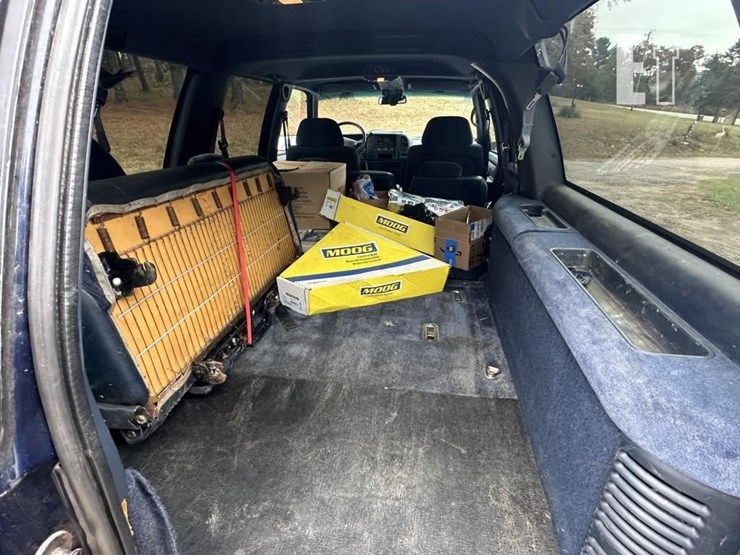 1995-gmc-suburban-image-6