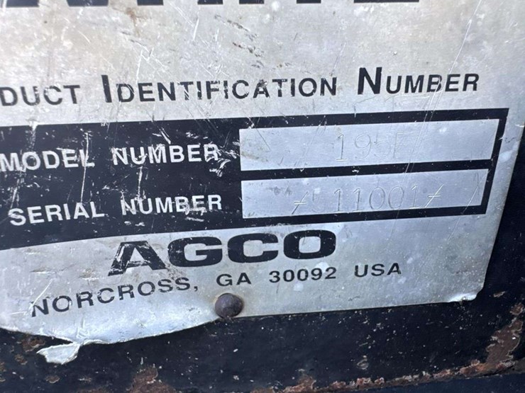 1991-white-195-image-11