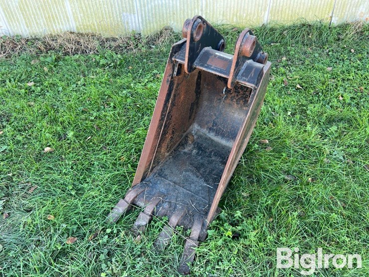 excavator-bucket-image-1