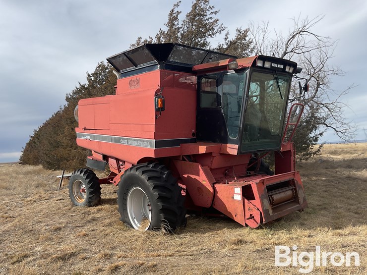 1991-case-ih-1660-image-3