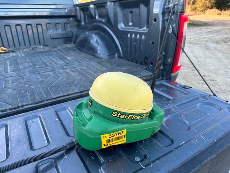 john-deere-3000-image-1