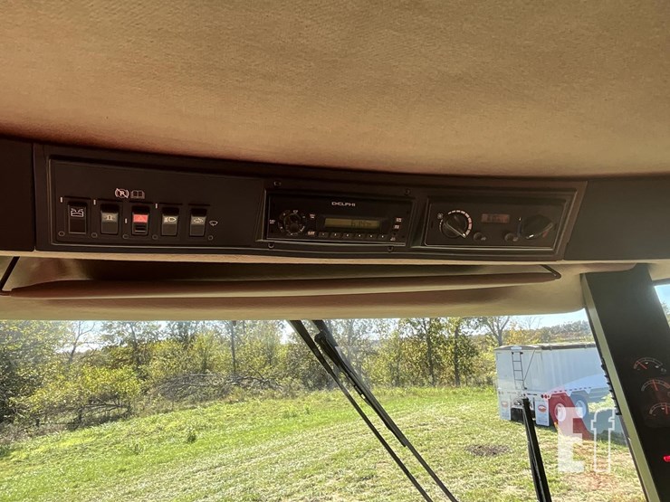 2012-case-ih-7130-image-43