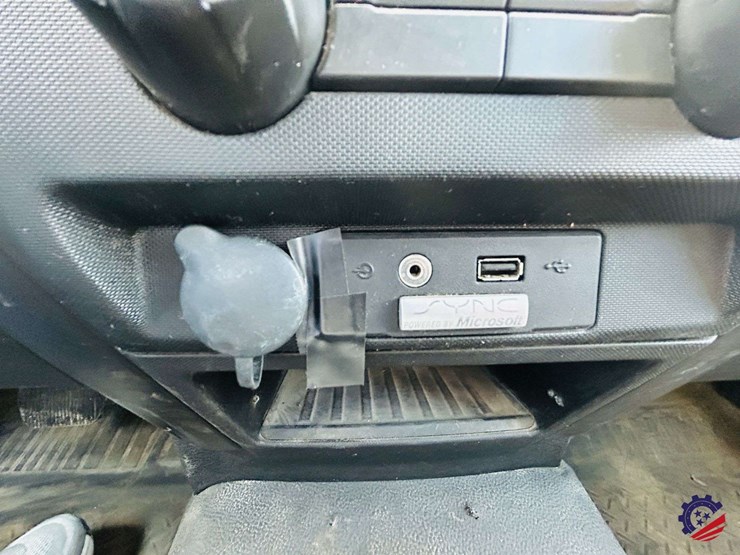 2013-ford-f150-xl-image-100