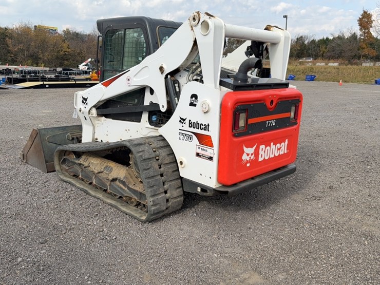 2021-bobcat-t770-image-10