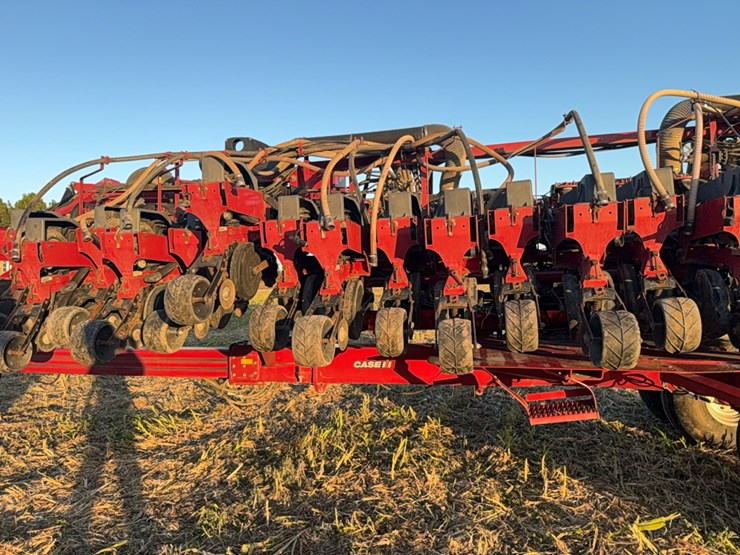 case-ih-1240-image-144