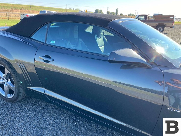 2014-chevrolet-camaro-ss-convertible-image-24