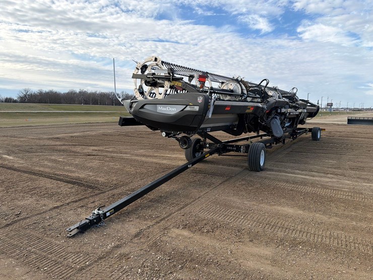 2024-mac-don-fd245-image-2