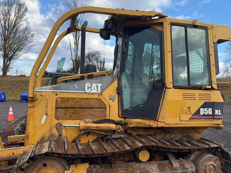 caterpillar-d5g-xl-image-12