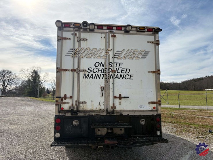 2009-kenworth-t800-image-4