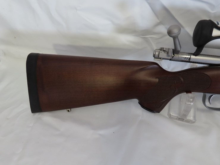 winchester-model-70-stainless-.325wsm-bolt-action-rifle-image-2