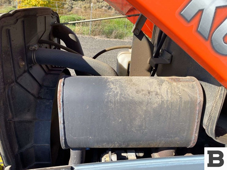 kubota-l4240d-tractor-image-39