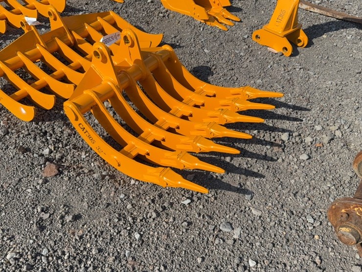 caterpillar-305-image-2