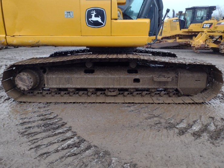 deere-200-lc-image-21