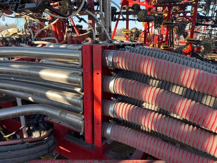 2016-bourgault-3320-66-image-96