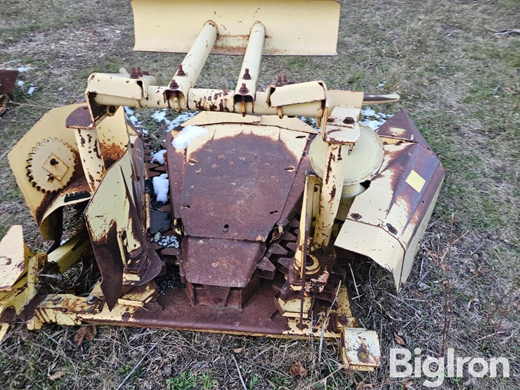 new-holland-880r2-image-20