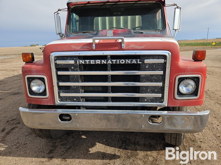 1981-international-dt466-image-10