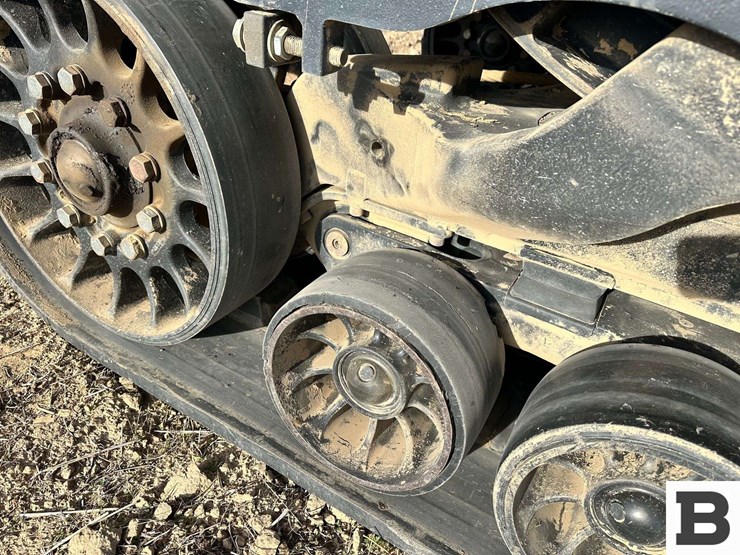 2014-case-ih-370-image-33